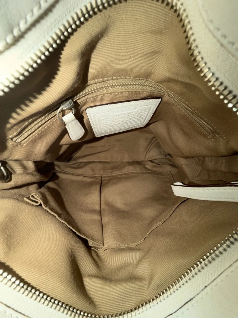 Vintage Coach White Leather Shoulder Bag with Silver Buckle Accents# 1452 - Picture 10 of 12